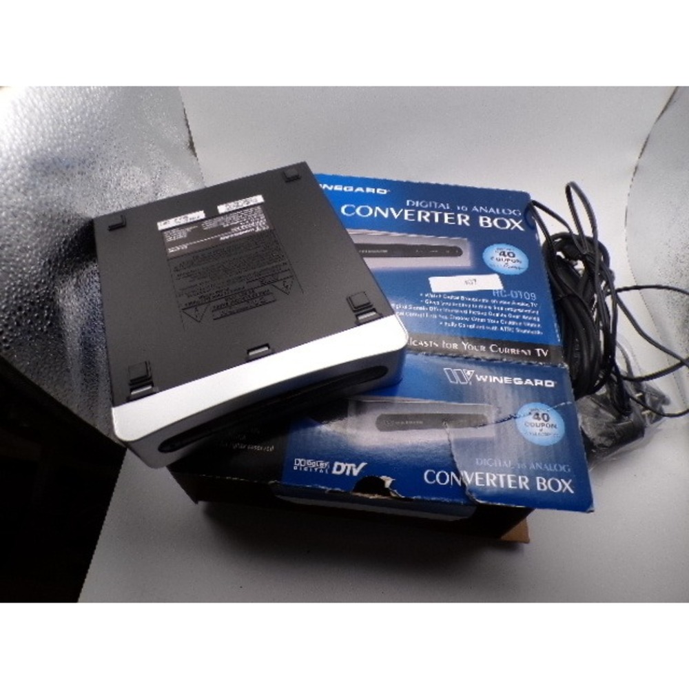 Winegard RC DT09 Digital to Analog Converter Box DTV ATSC Tuner‎